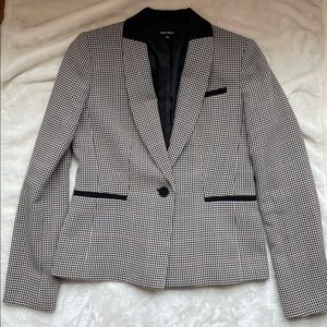 Houndstooth pattern blazer. Nine West. Size 2